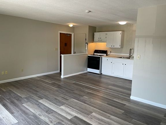 5th image of 382 River St #3D