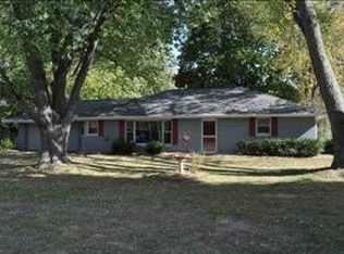 2614 Martin Manor Dr, Goshen, IN 46526