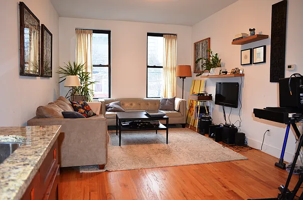 Rented by Your Space New York | media 2