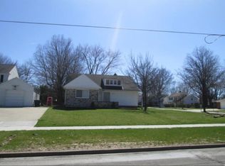 23604 Cedar Rd, Beachwood, OH 44122