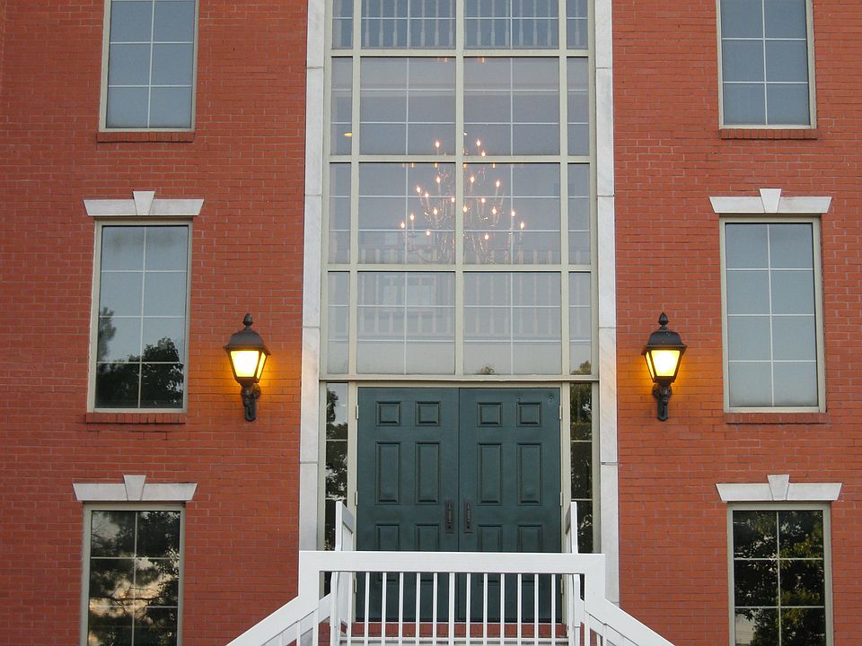 One Piedmont Front Entrance