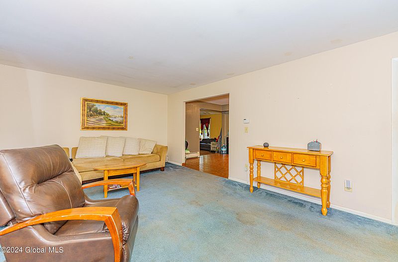 5th image of 12 Pinehurst Drive