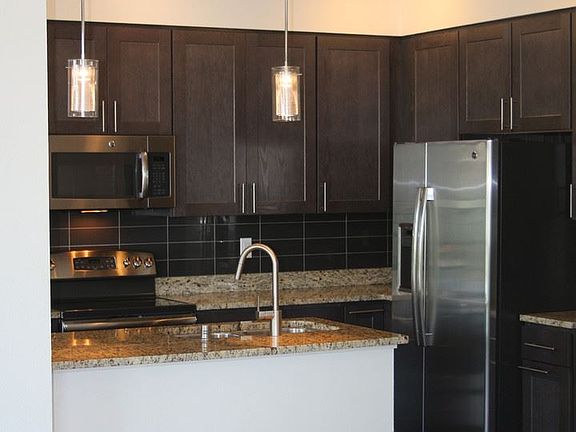 5th image of 812 Toole Ave Unit 212
