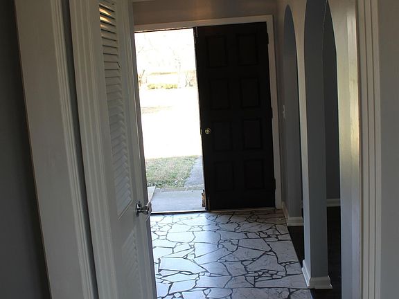 3rd image of 5815 Cloverland Dr