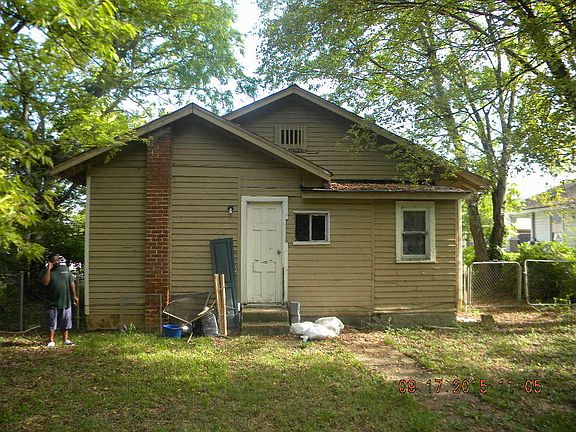 2nd image of 2616 E 41st St