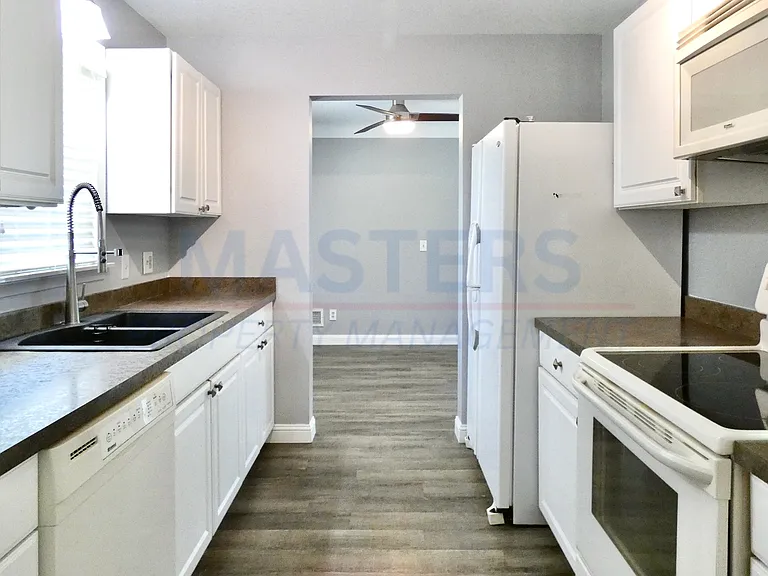 827 Wall St — Photo 7