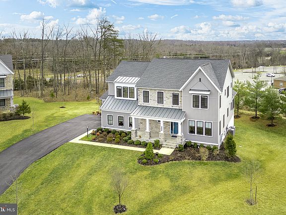 2nd image of 15101 Sky Valley Dr