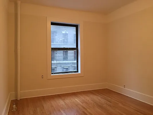 Rented by Metropolitan Equities | media 20