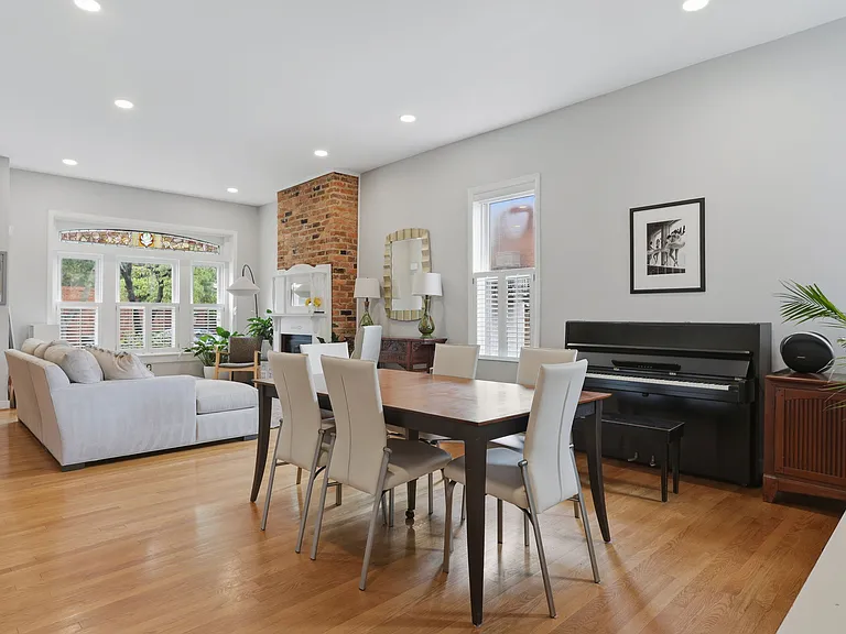 404 N Shields Ave — Photo 6
