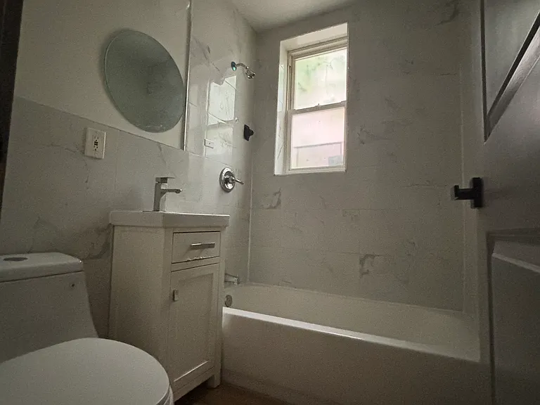 83 Bostwick Ave #4.1 — Photo 2