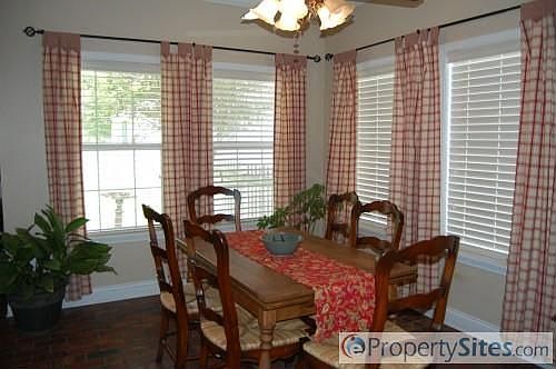 5th image of 112 Evangeline Dr