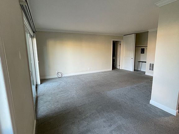 2nd image of 818 N Delaware St APT 304