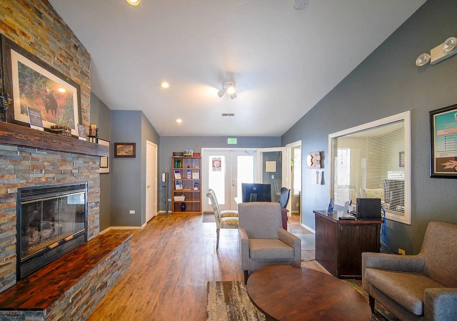 Blue River Apartments — Photo 4