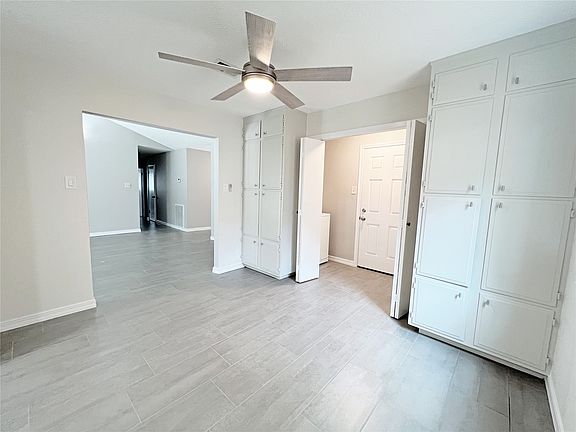 4th image of 6210 Creekside Ln #6210