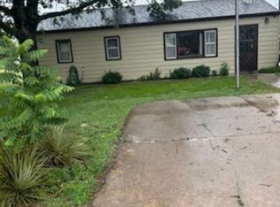 1301 Missouri Ave, Mccook, NE 69001