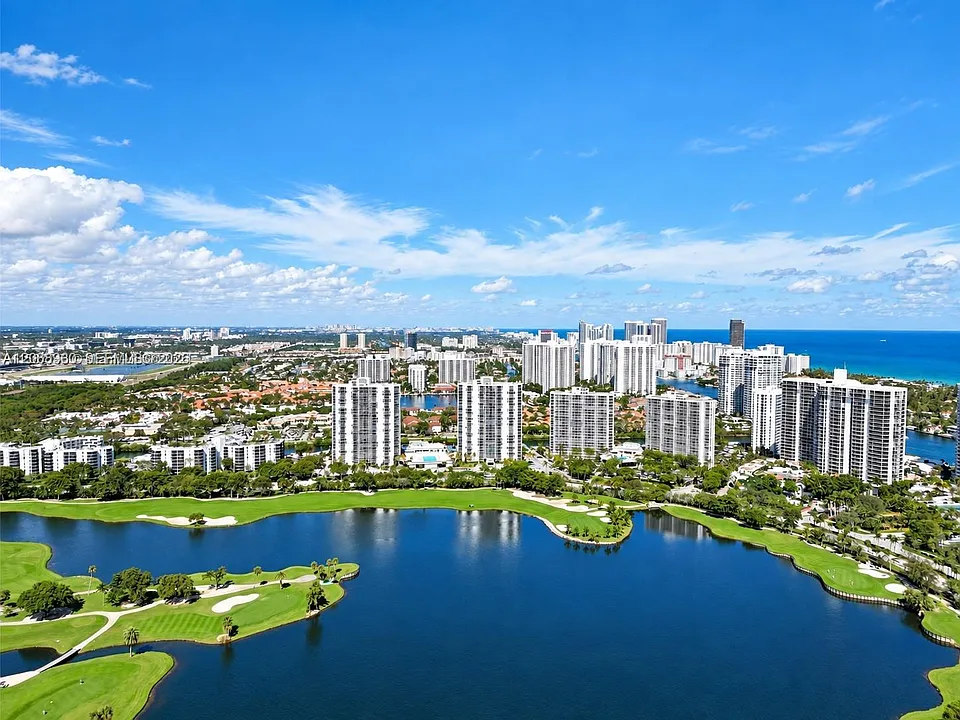 3675 N Country Club Dr #1006