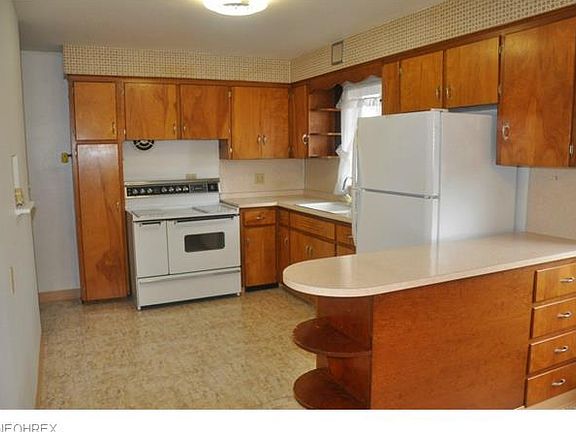 4th image of 1301 Wheeling Ave