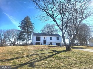 102 Valley Green Dr, Coatesville, PA 19320