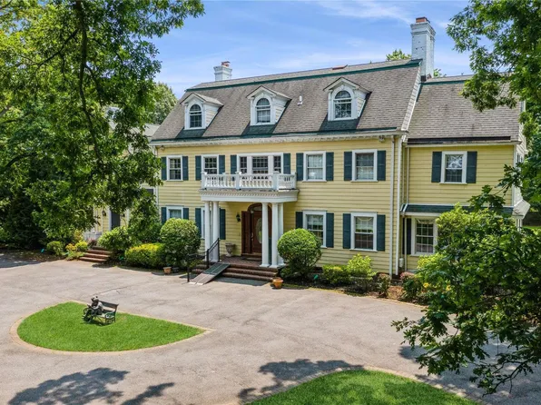 105 Everit Avenue, Hewlett, NY 11557