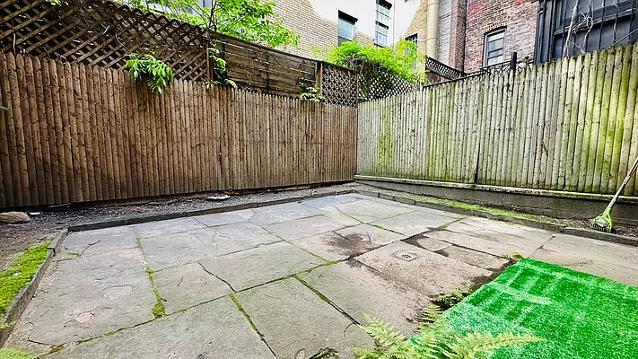 Rented by Aventana | media 12