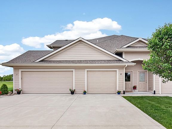 2nd image of 2511 NE Oak Dr Unit 2