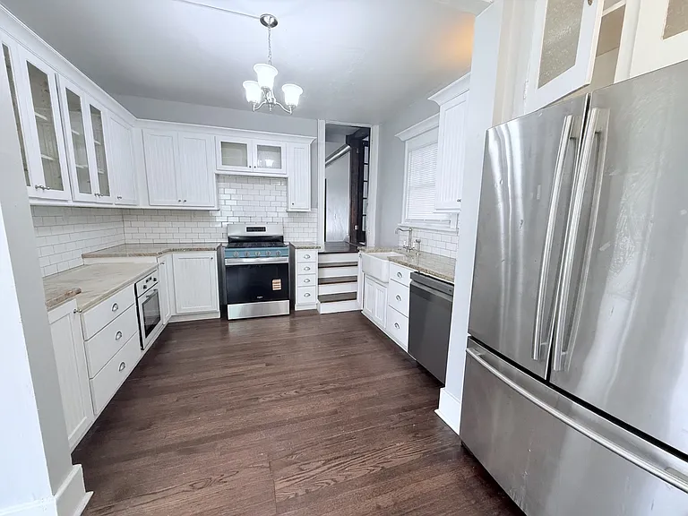 1919 NW 17th St — Photo 15