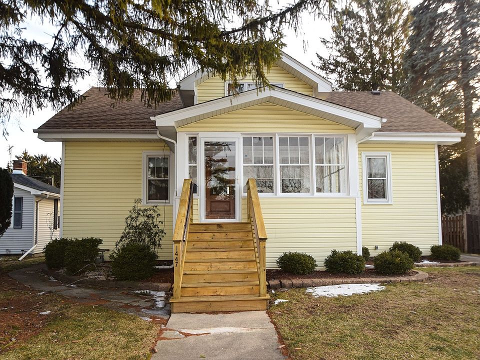 1st image of 1447 Whitcomb Ave
