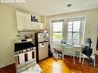 111 Charter St #1, Boston, MA 02113