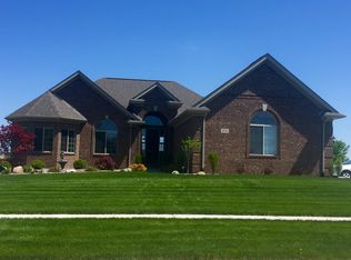 4936 Arbor Crest Ct, Monroe, MI 48161