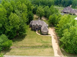 2004 Wind Cliff Dr, Eads, TN 38028