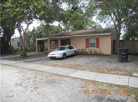 1st image of 1041 NE 140th St