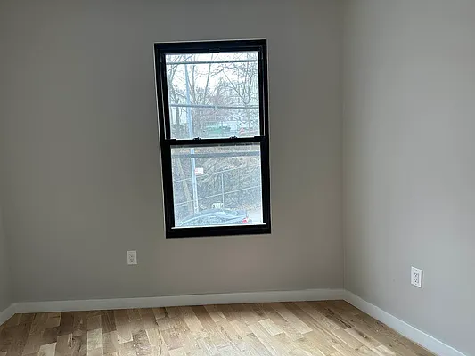 Rented by Premier One Realty LLC | media 4