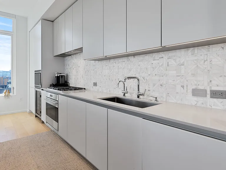 1150 NW Quimby St #1912 — Photo 18