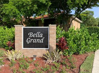 10337 NW 8th St, Pembroke Pines, FL 33026