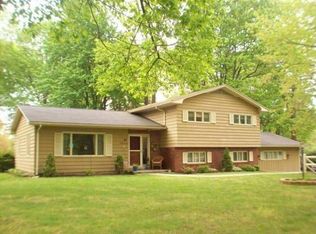 47 Indian Spring Rd, East Longmeadow, MA 01028
