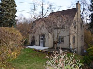 553 Springdale Dr, Pittsburgh, PA 15235