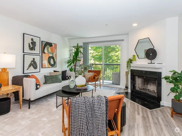 15917 waynita Way NE #E203, Bothell, WA 98011