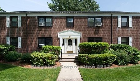 4th image of 409 Broad Ave APT A1