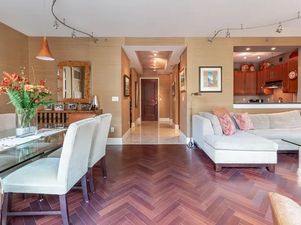 1 Charles St S Unit 4H, Boston, MA 02116