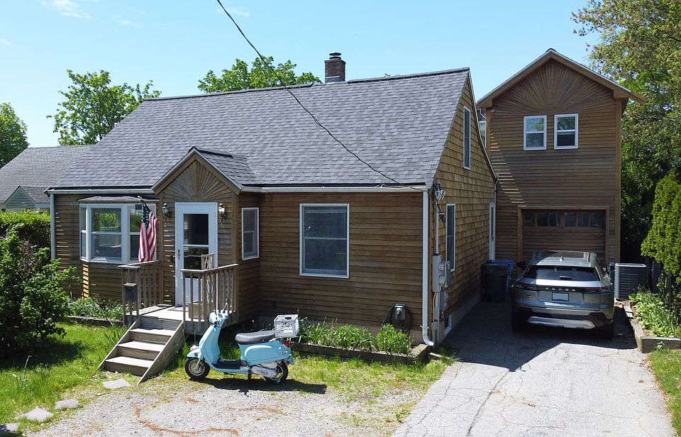 Parking for 3 cars, EV Charger available