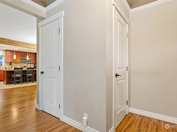 5th image of 9715 Patterson Street S