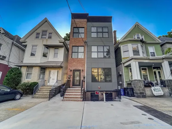 2765 Kennedy Boulevard image 1 of 18