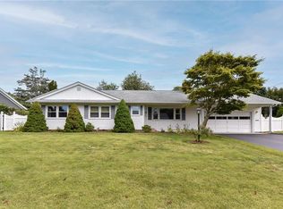 44 Crowfield Dr, Warwick, RI 02888