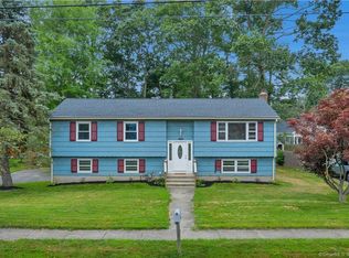 130 Carmen Rd, Milford, CT 06460