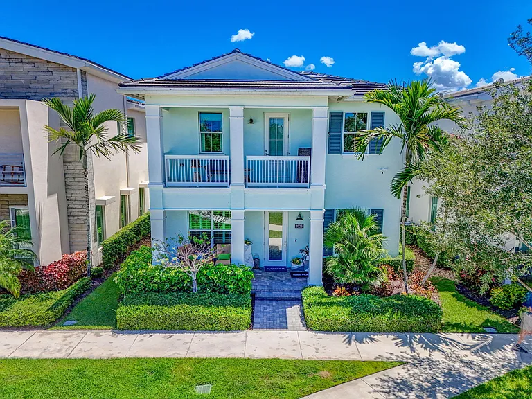 1026 Faulkner Terrace Palm — Photo 1