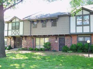 4786 Rustling Oaks Dr, Memphis, TN 38117