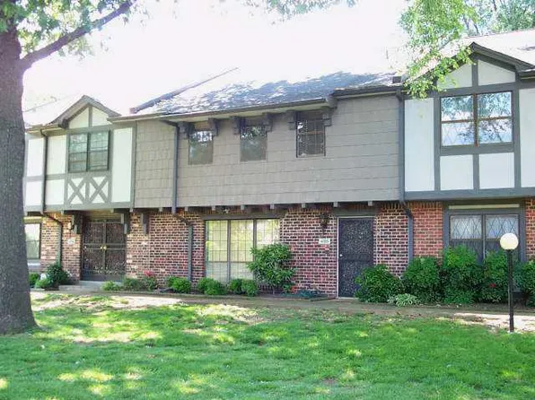 4786 Rustling Oaks Dr, Memphis, TN 38117