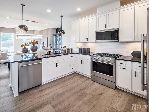 1016 District Blvd, East Brunswick, NJ 08816