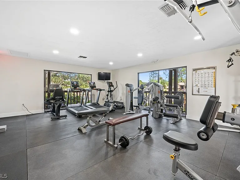 17611 Marco Island Ln — Photo 38