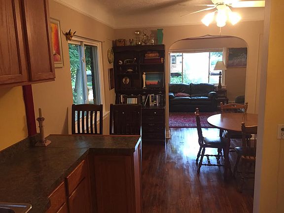 4th image of 118 W Robert Ave